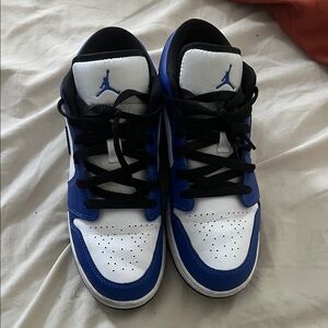 Jordan Men's Royal Blue and White Sneakers